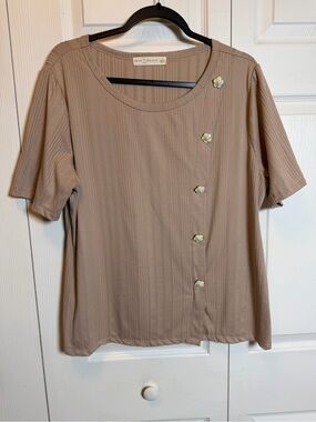 Fair Haven Ribbed Button Detail Top XL Taupe Short Sleeve Blouse